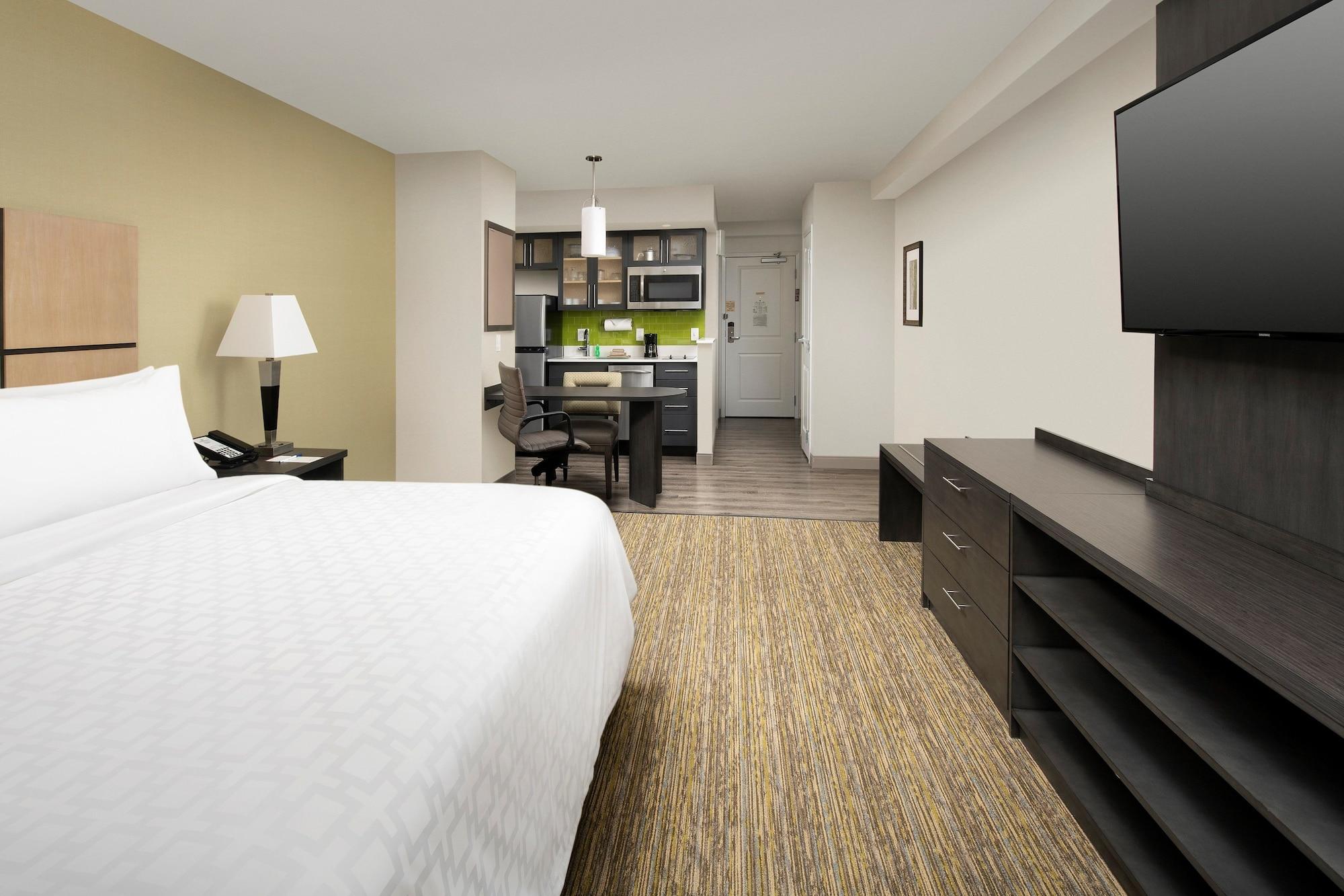 Candlewood Suites Alexandria West By Ihg Экстерьер фото